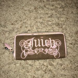 Juicy Couture Hand Wallet
